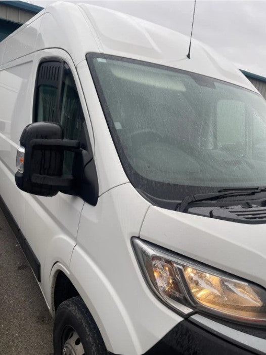 Citroën Relay (2006–Present) Window Vent Inserts – Stay Cool & Bug-Free